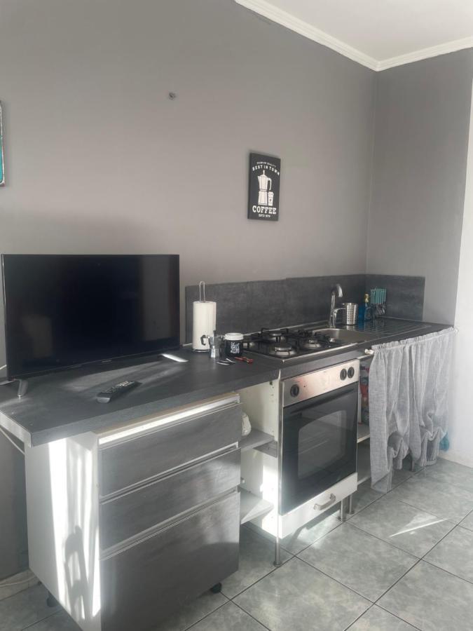 Airport Apartment Happyhouse Fiumicino Exterior foto